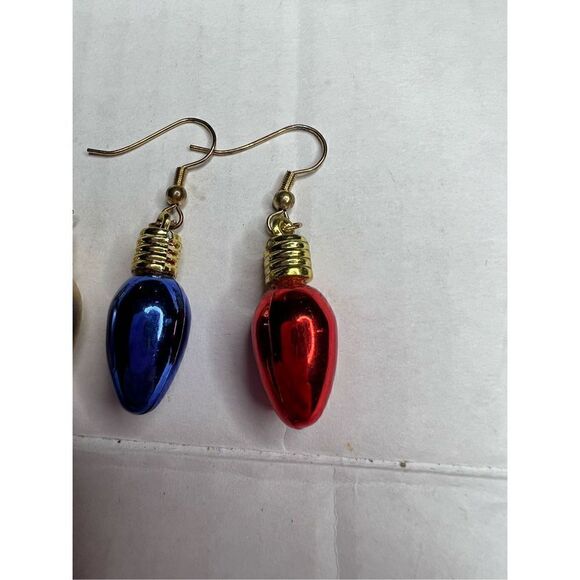 3/$15 or 5/$20 4 Christmas bulb earrings - Picture 4 of 7